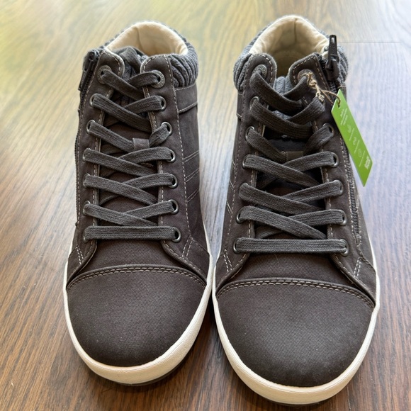 Taos Startup Shoes Women's Size 8.5 gray  Mid Top Lace Up Zip - Picture 1 of 8